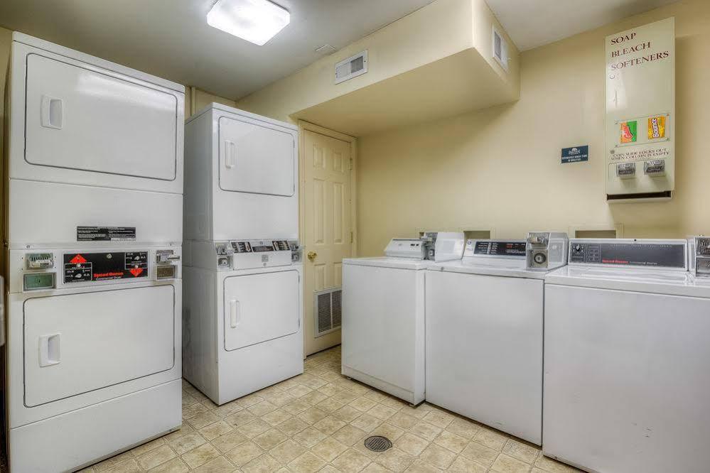 Intown Suites Extended Stay Greenville Nc Buitenkant foto